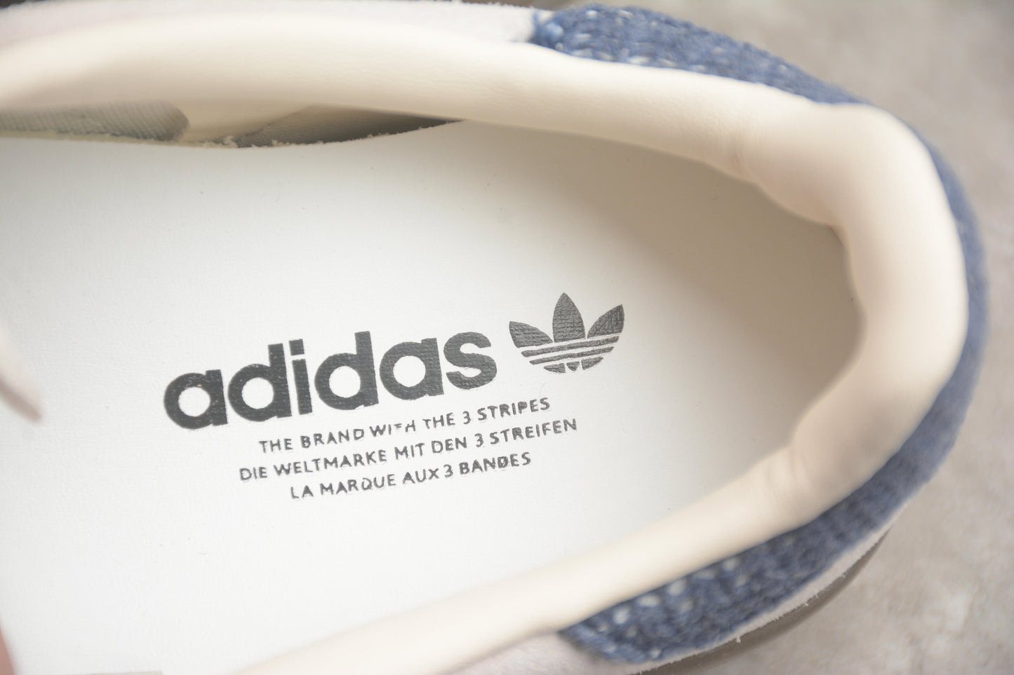 Gazelle Beige / Navy