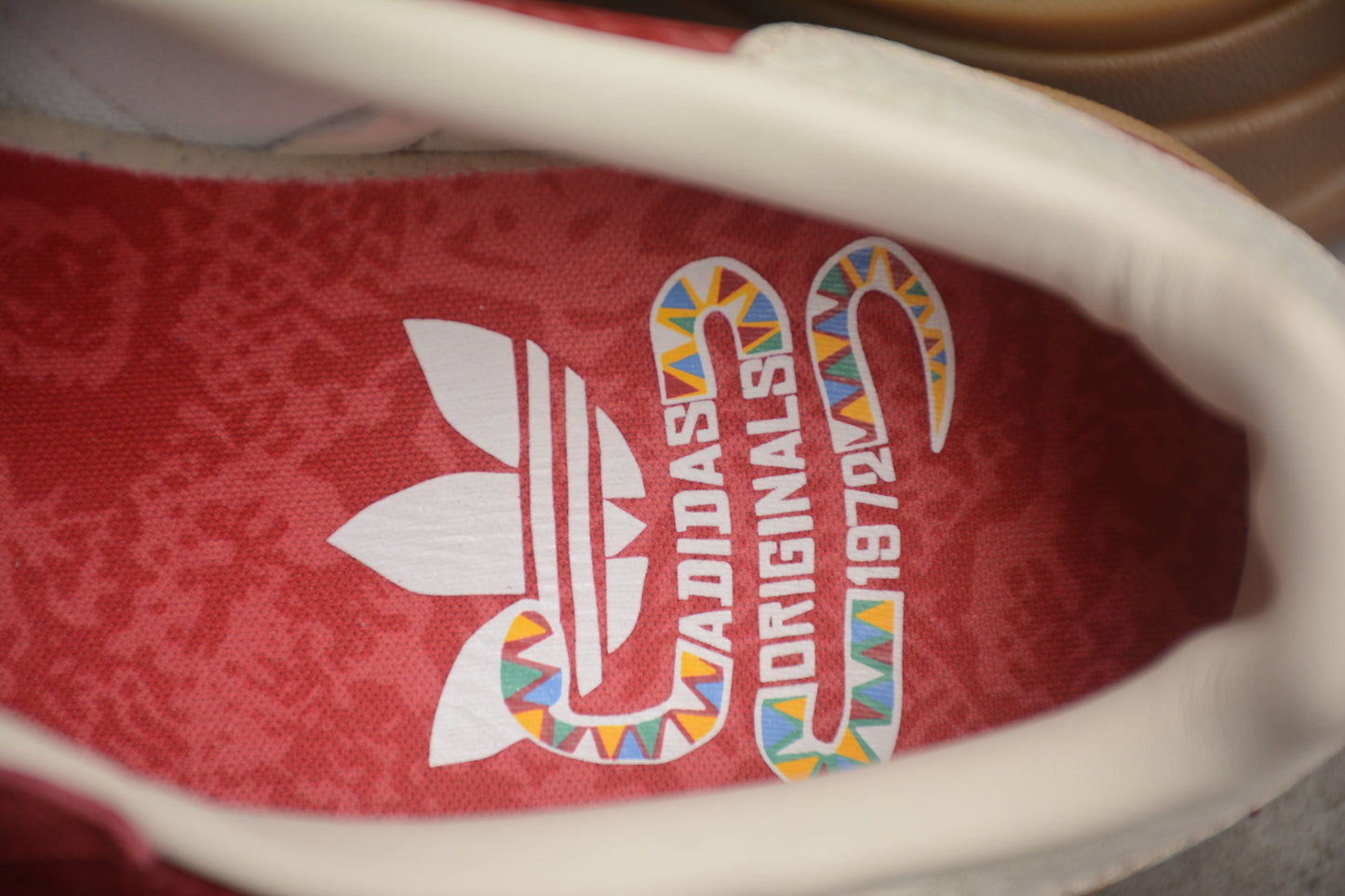 Gazelle Bold Red / White