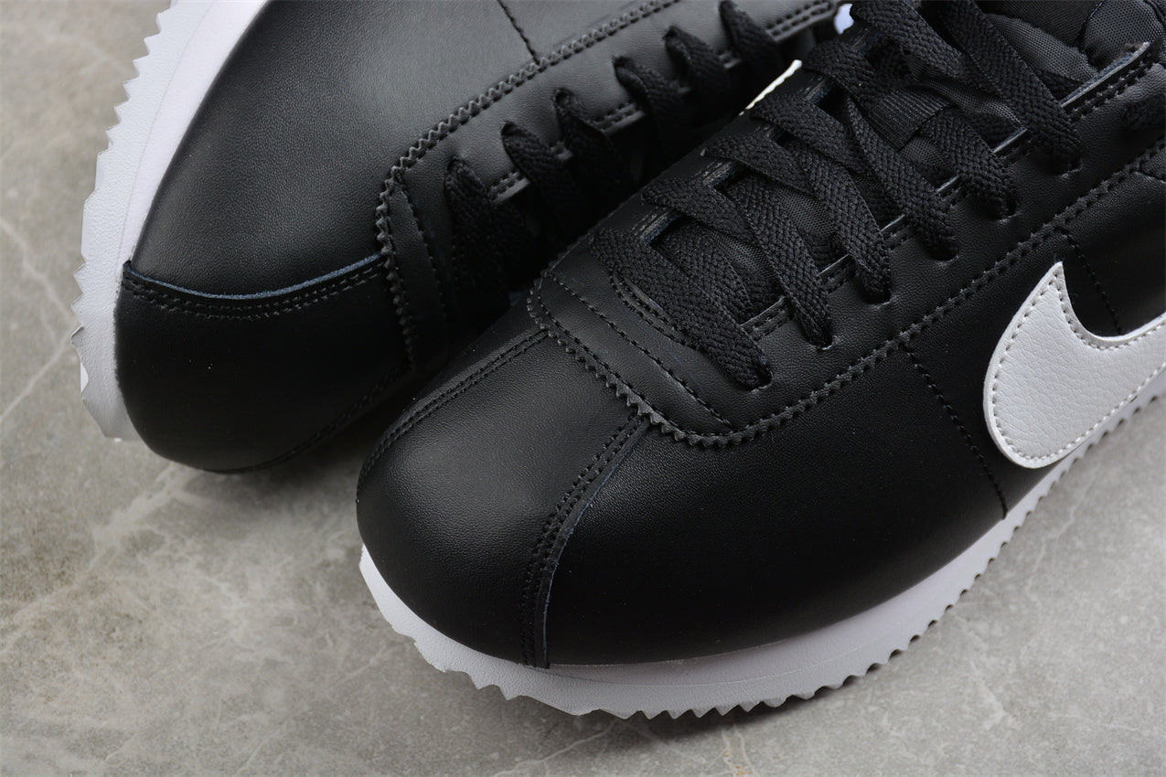 Cortez Black / White