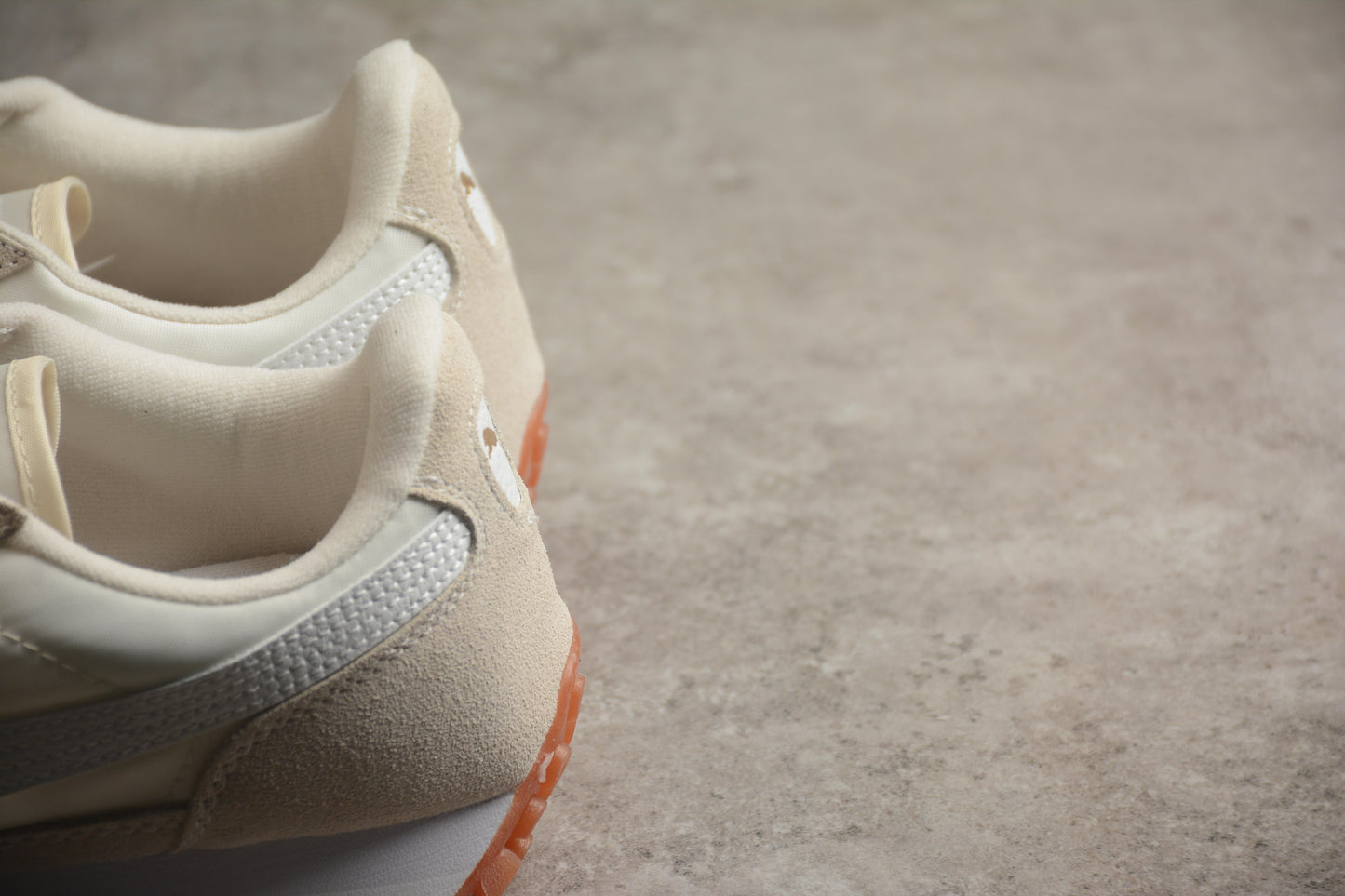 Easy Rider Vintage Beige / White