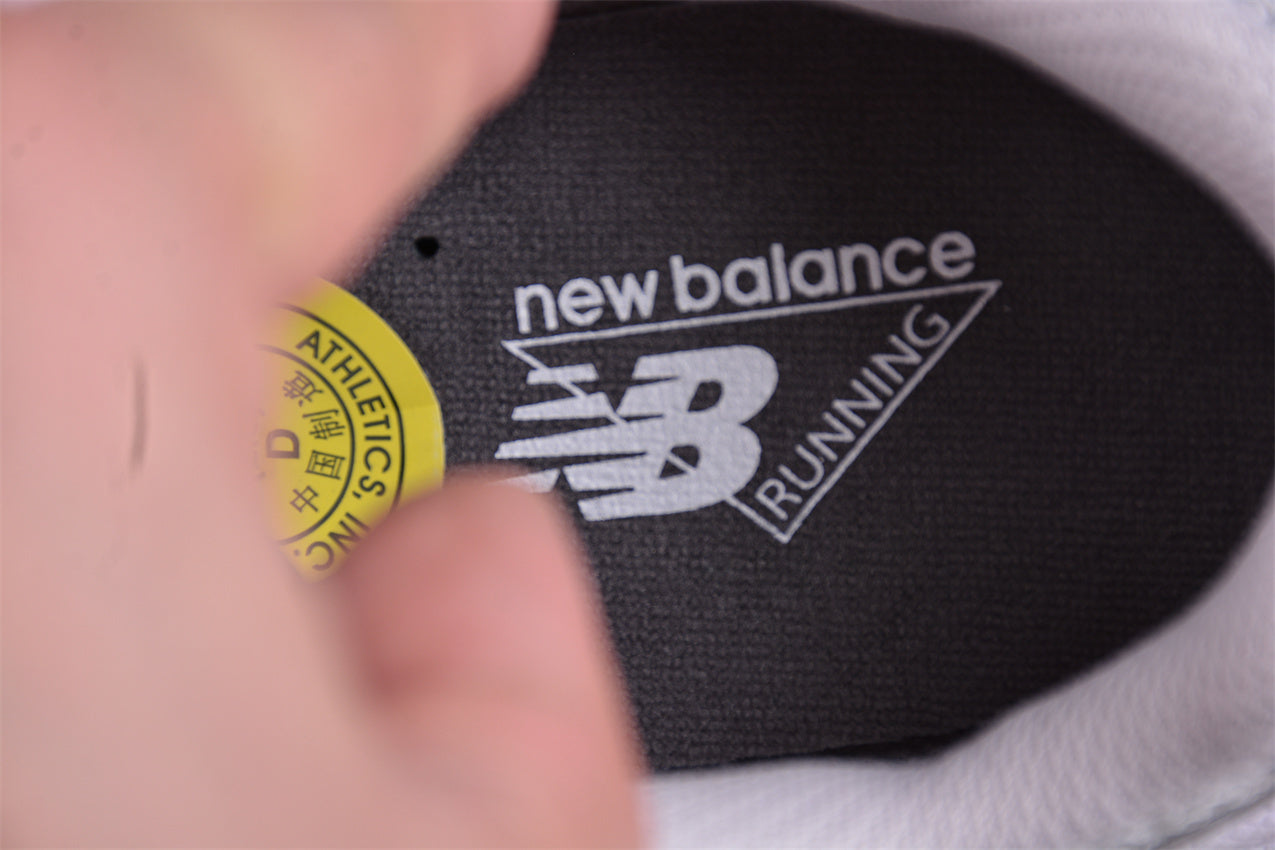 NB 530 Silver / Burgundy