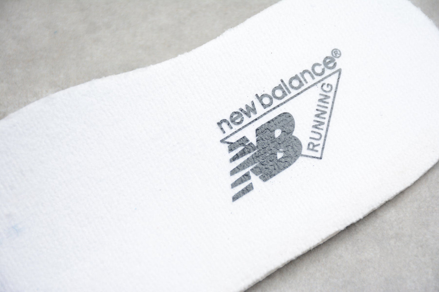 NB 530 White / Navy Blue