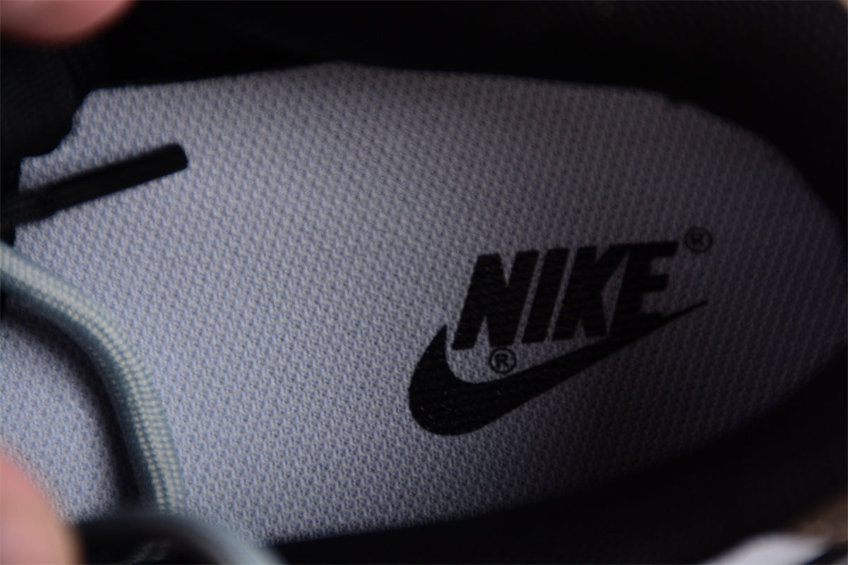 Dunk Low Brown / White / Black