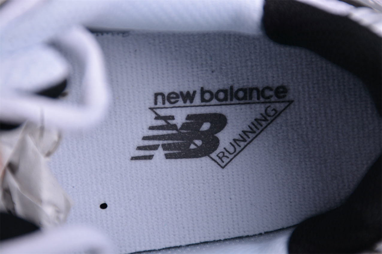 NB 530 White / Black