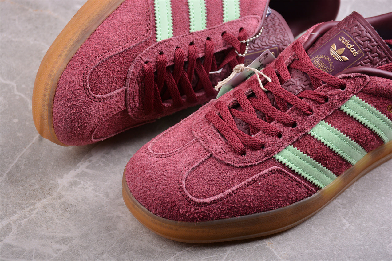 Gazelle Burgundy / Mint Green