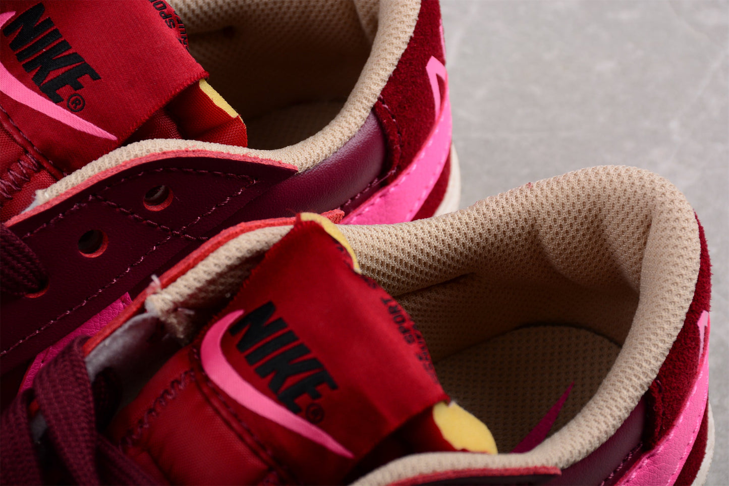 Blazer Low ’77 Red / Pink
