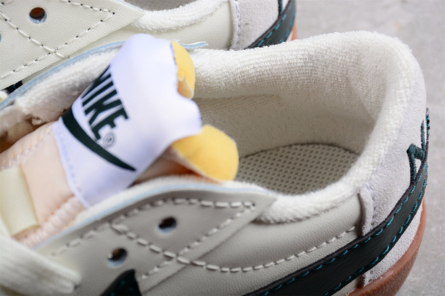 Blazer Low ’77 White / Black