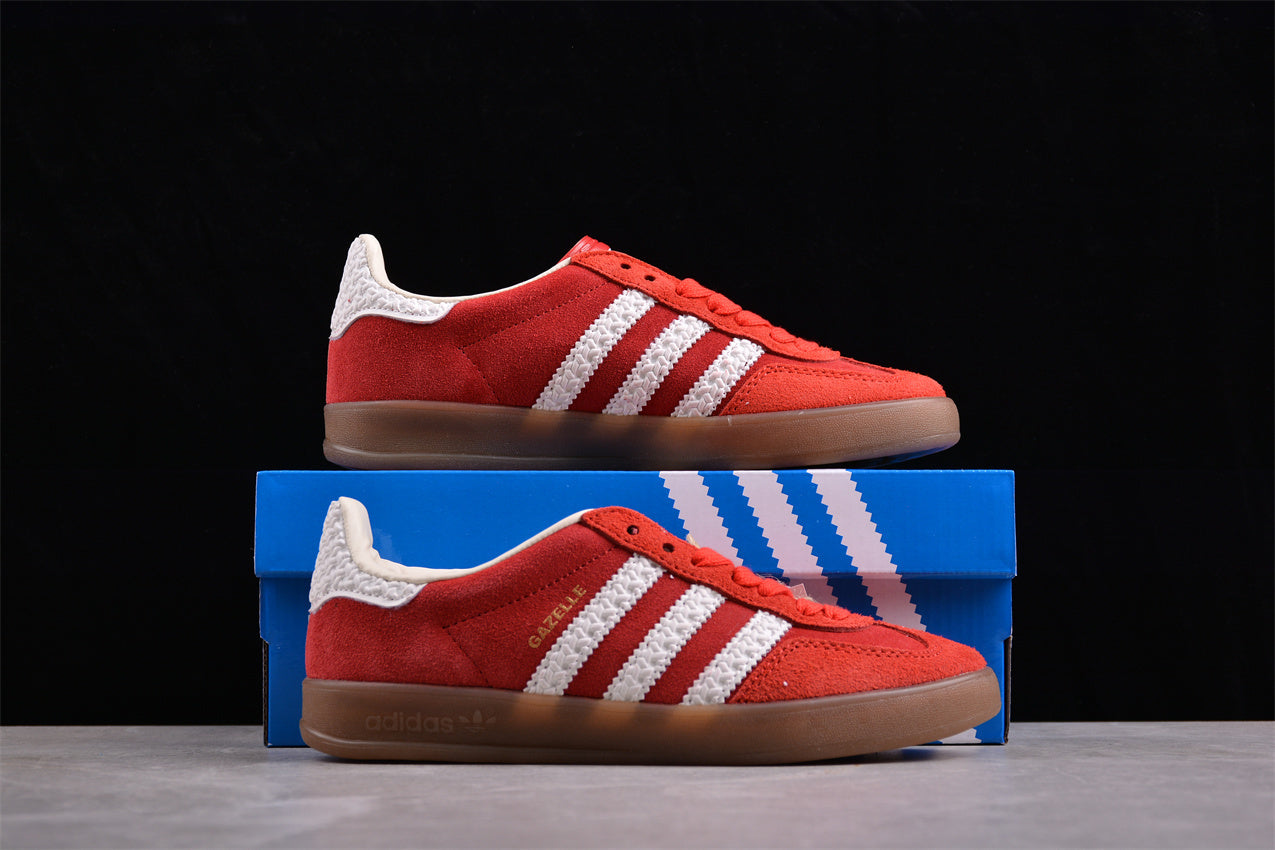 Gazelle Red / White