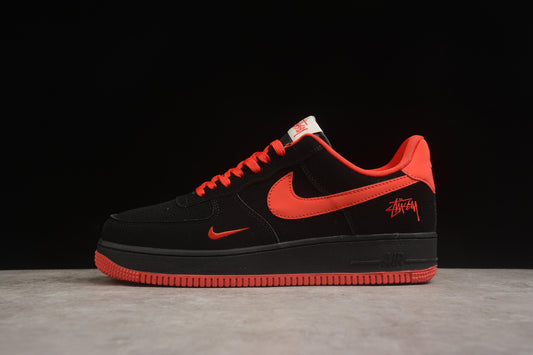 Air Force 1 Low Black / Red