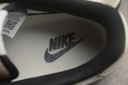 Air Force 1 ’07 Beige / Carbon Black