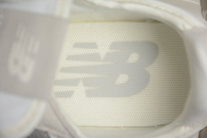 New Balance 327 White / Grey