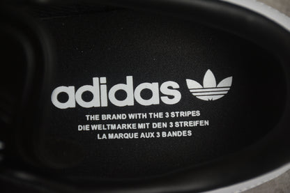 Gazelle Black / White