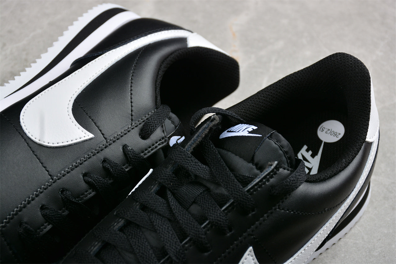 Cortez Black / White