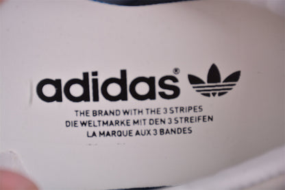 Gazelle Triple White