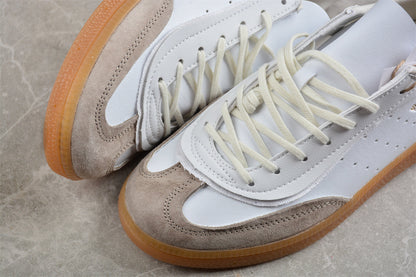 INVINCIBLE x Handball Spezial White / Light Beige