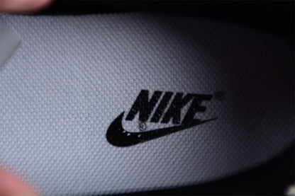 Dunk Low Light Bone / Black / Pink