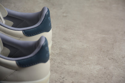 Gazelle Light Bone / Navy