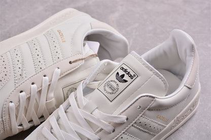 Gazelle Triple White