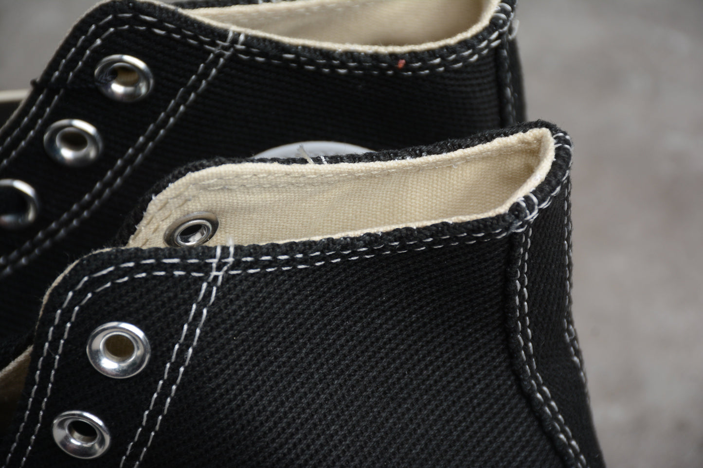 Chuck 70 Plus HI Black / White