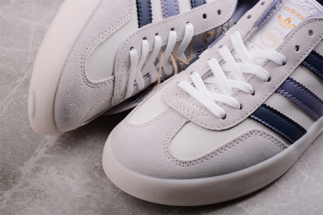 Gazelle White / Navy