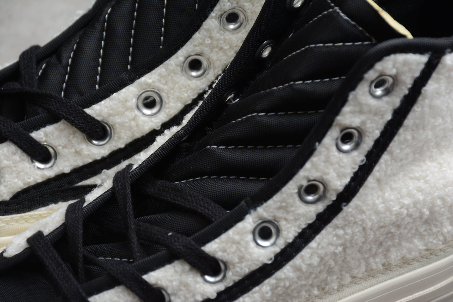 Chuck 70 HI Sherpa White / Black / Egret