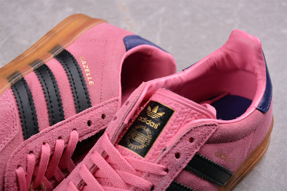 Gazelle Pink / Black / Navy
