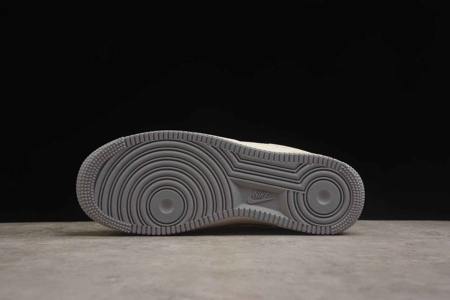 Air Force 1 ’07 Cream Beige / Medium Grey