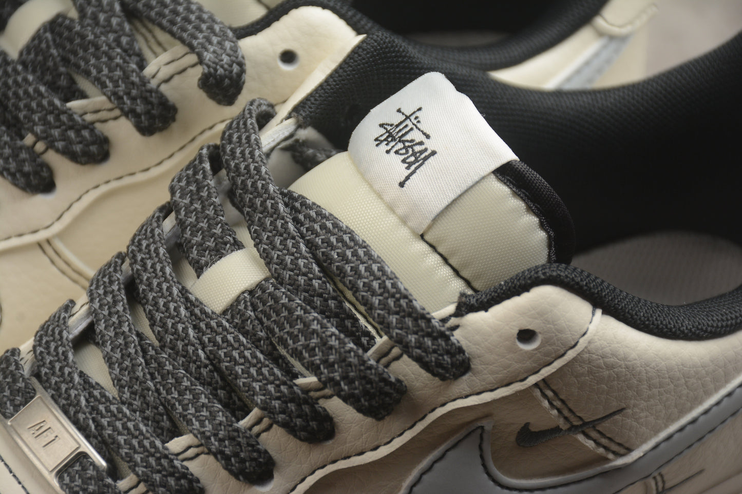 Air Force 1 ’07 Beige / Carbon Black