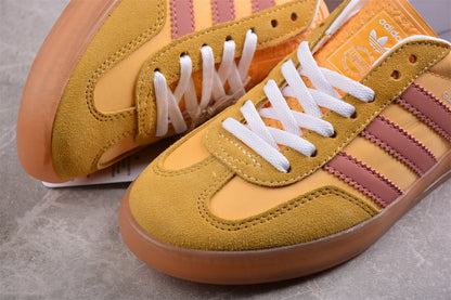 Gazelle Yellow / Purple