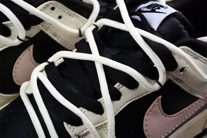 Dunk Low Black / Cream / Pastel Pink