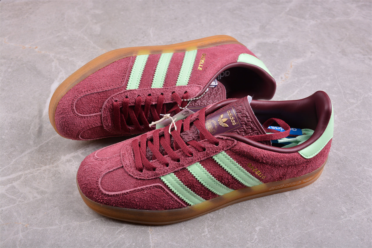 Gazelle Burgundy / Mint Green