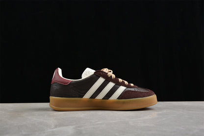 Gazelle Brown / White