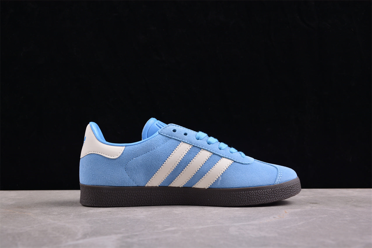 Gazelle Sky Blue / White