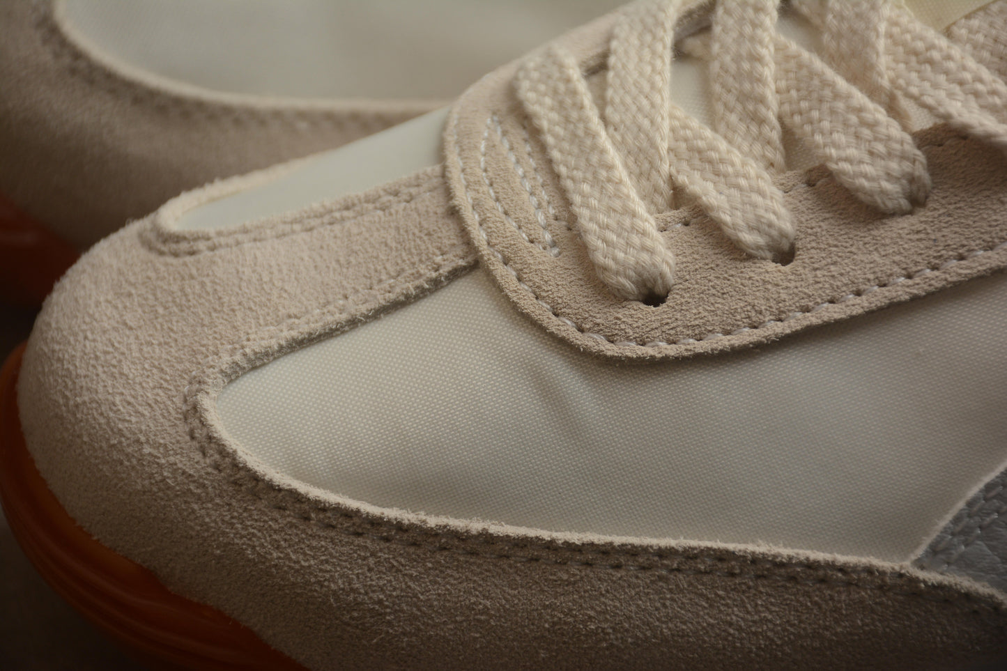 Easy Rider Vintage Beige / White