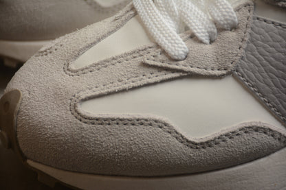 New Balance 327 White / Grey