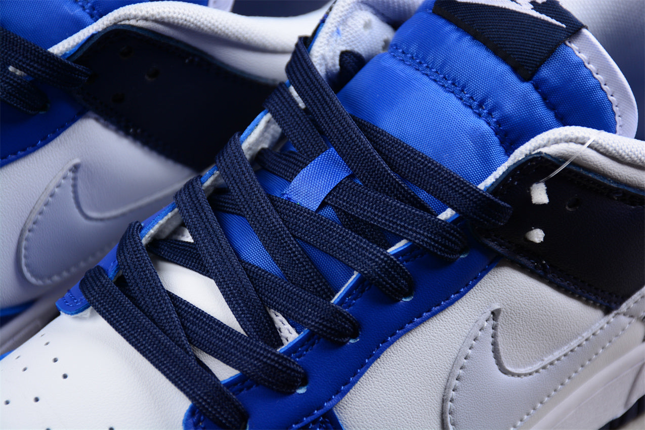Dunk Low Blue / White
