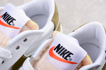 Blazer Low ’77 White / Gold