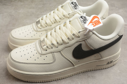 Air Force 1 Low Light Bone / Black