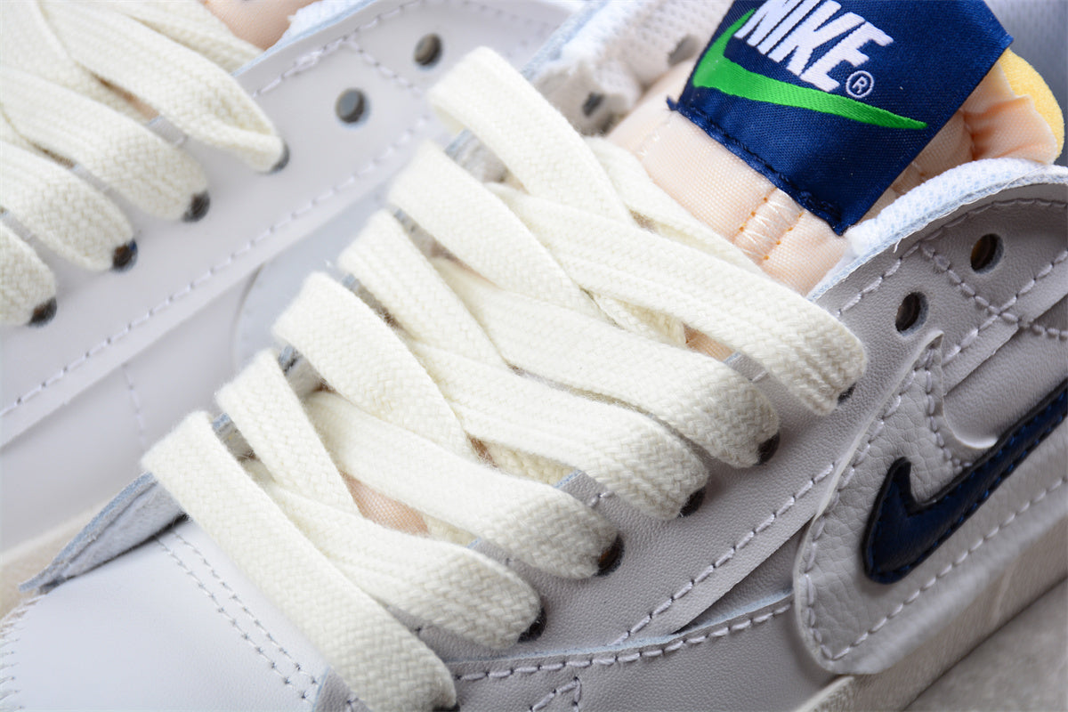 Blazer Low ’77 White / Navy