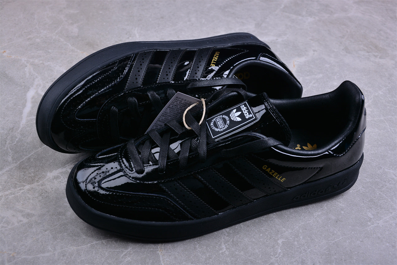 Gazelle Glossy Black
