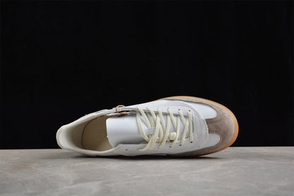 INVINCIBLE x Handball Spezial White / Light Beige