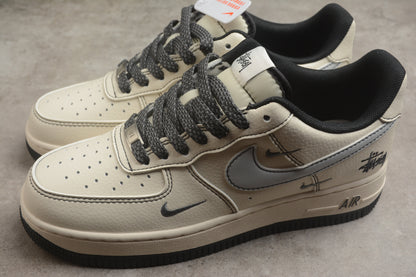 Air Force 1 ’07 Beige / Carbon Black