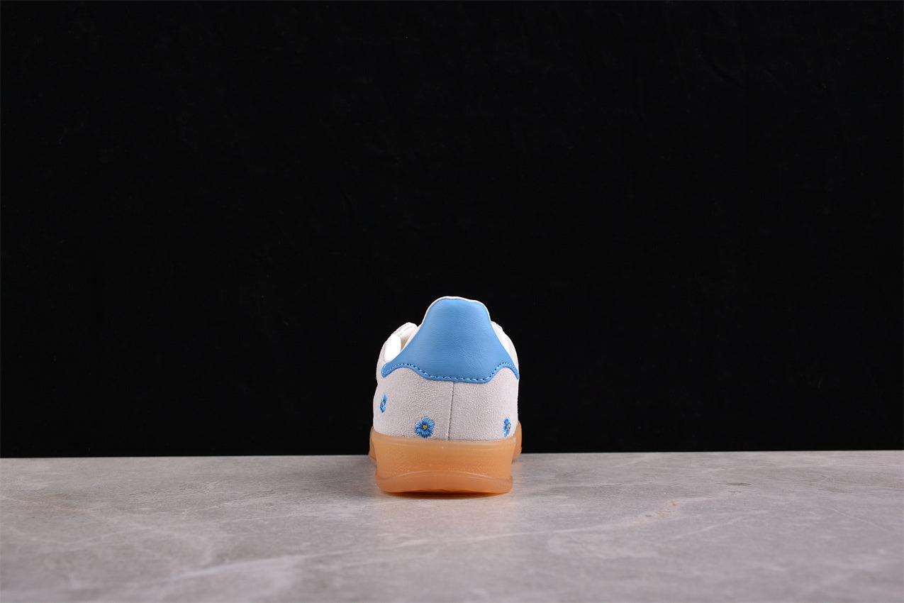 Gazelle White / Sky Blue Floral