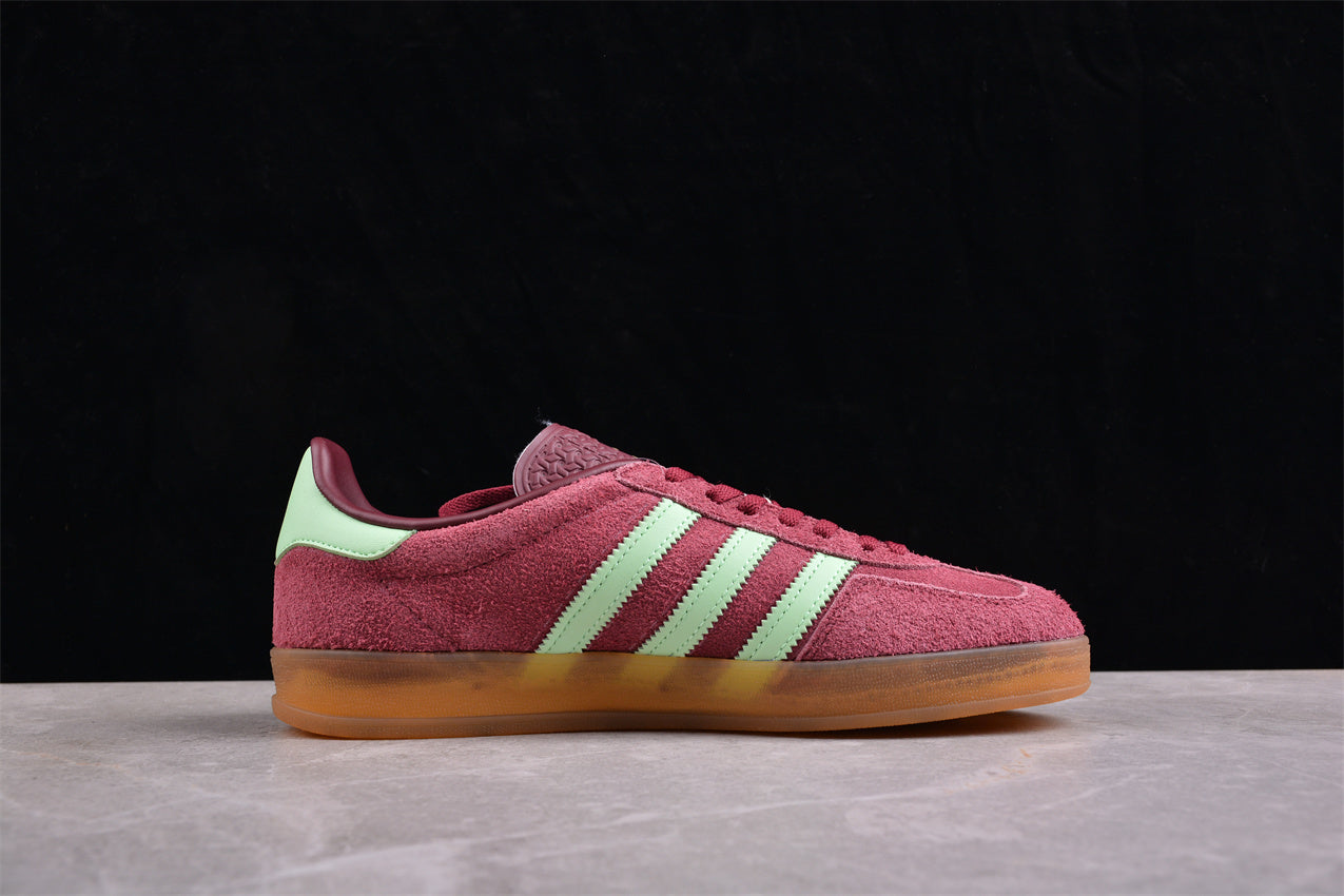 Gazelle Burgundy / Mint Green