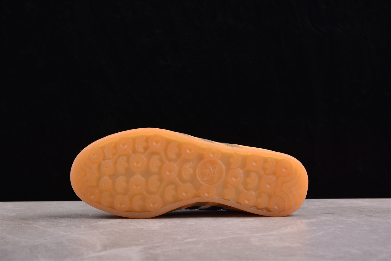 Gazelle White / Black