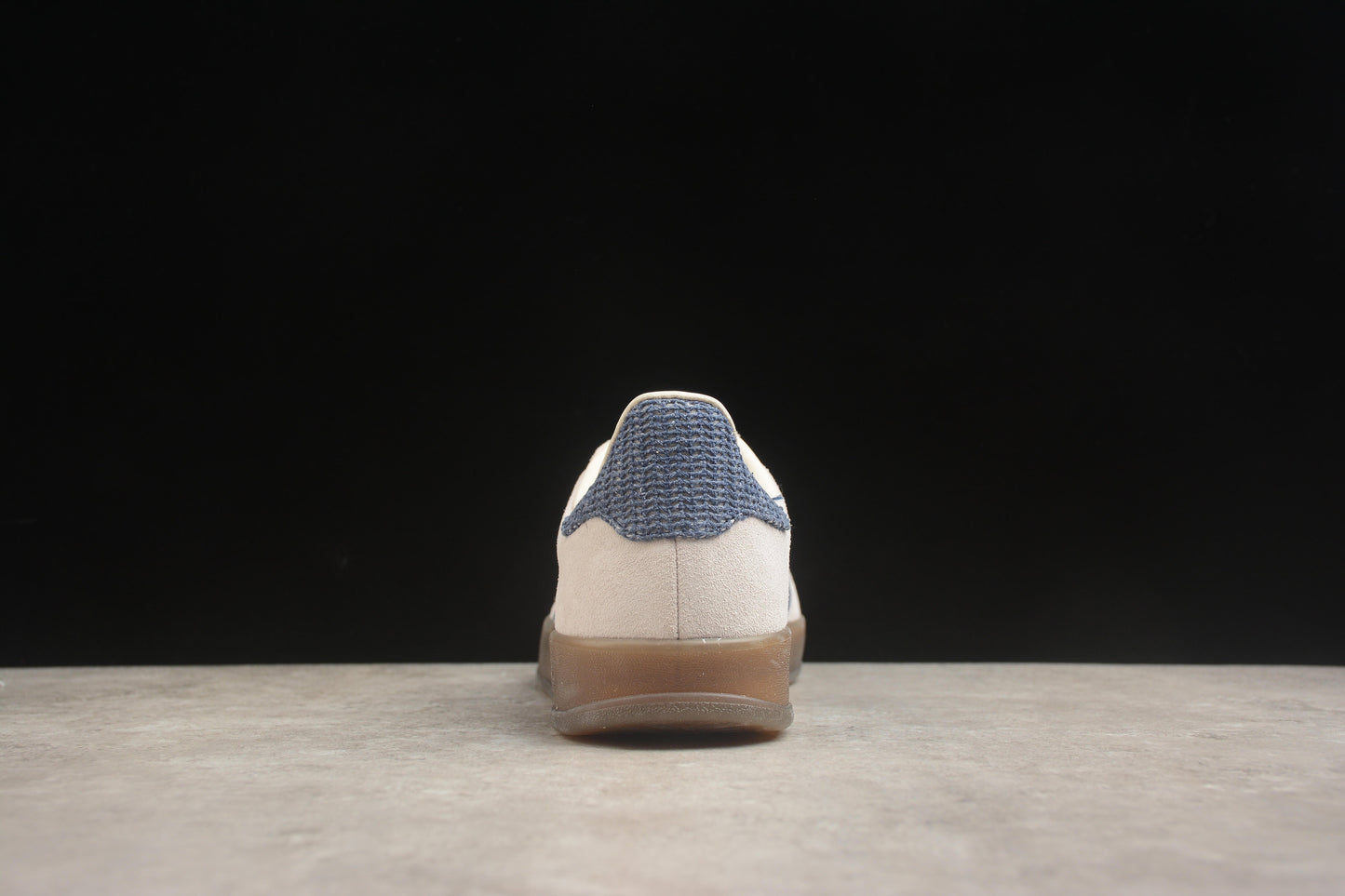 Gazelle Beige / Navy