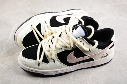 Dunk Low Light Bone / Black / Pink