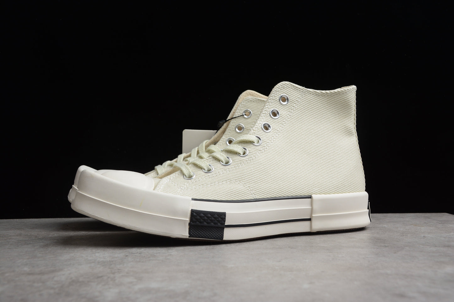 Chuck 70 Plus HI White / Black