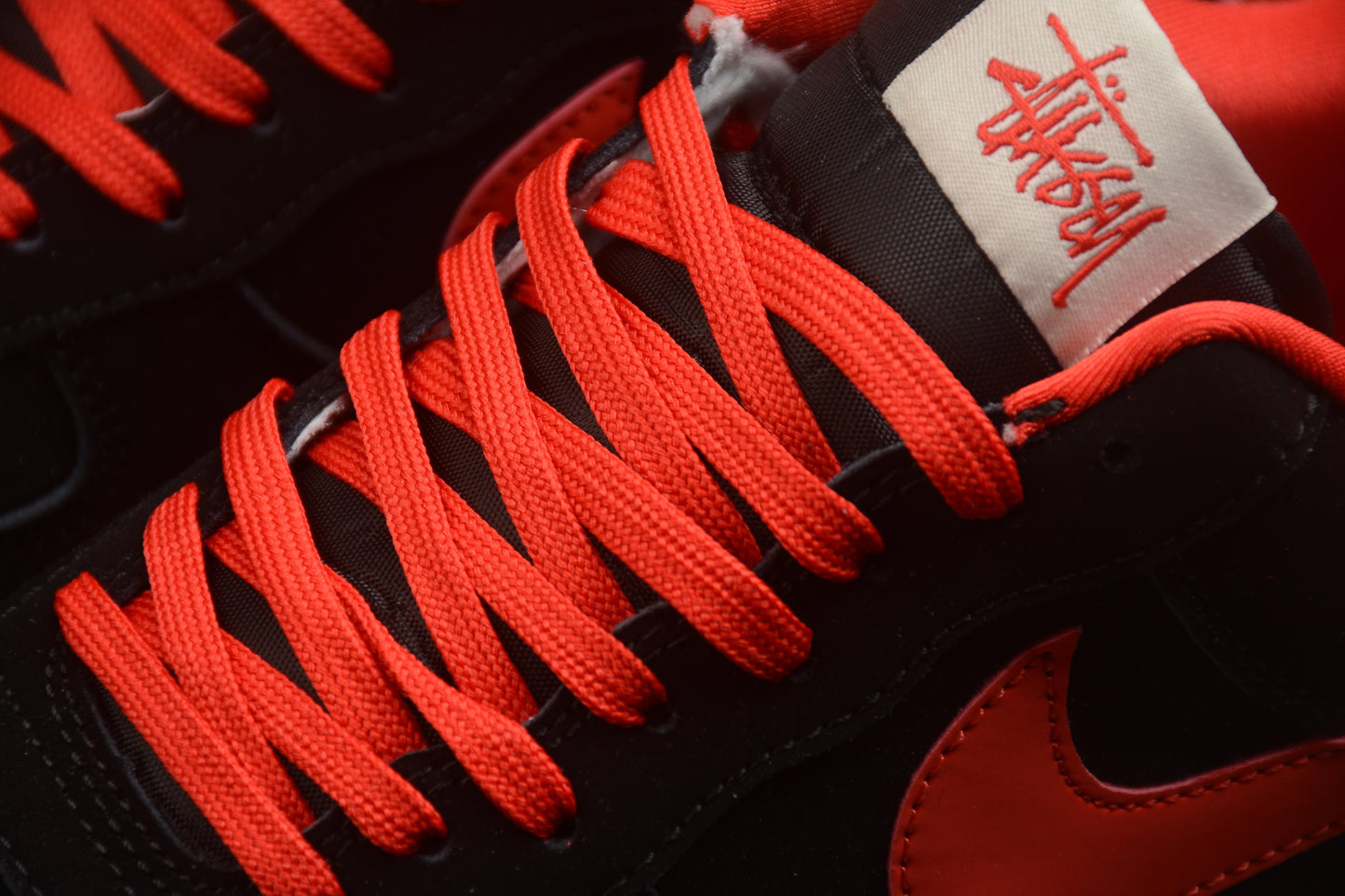 Air Force 1 Low Black / Red