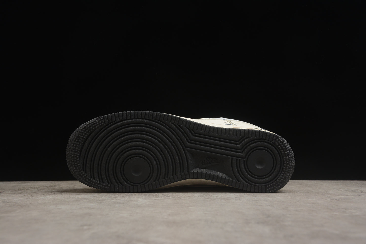 Air Force 1 ’07 Beige / Carbon Black